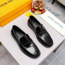 Picture of Louis Vuitton Shoes _SKULVsz38-441Cn062213906